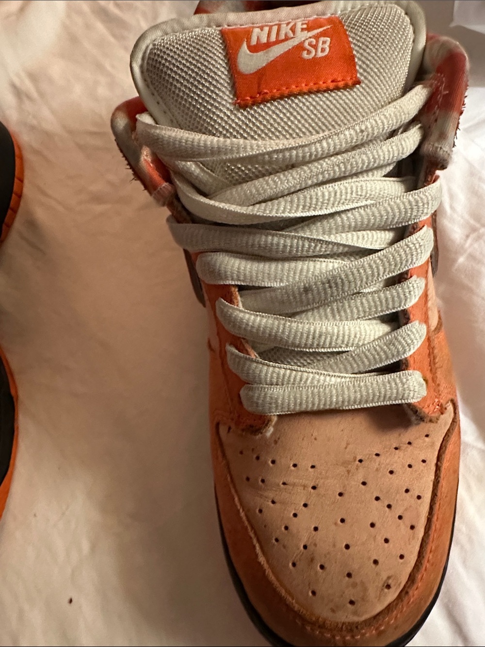 Nike SB Dunk Low Orange lobsters Low-Top Sneakers - Picture 3 of 16